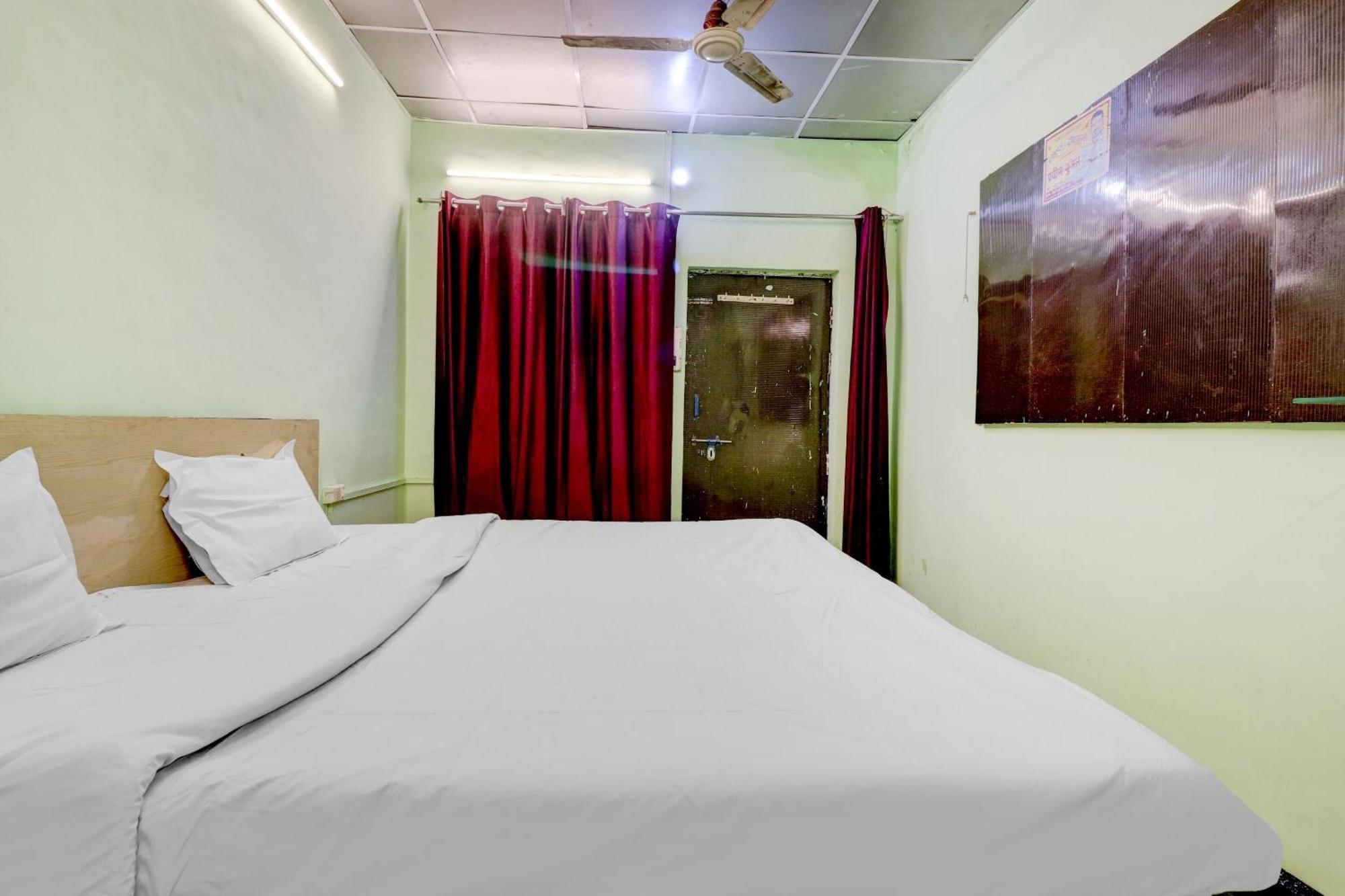 Hotel O Shree Radha Guest House Jhānsi Exterior foto